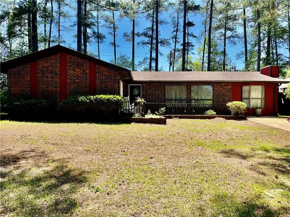 210 Mosby Dr, Pineville, LA 71360