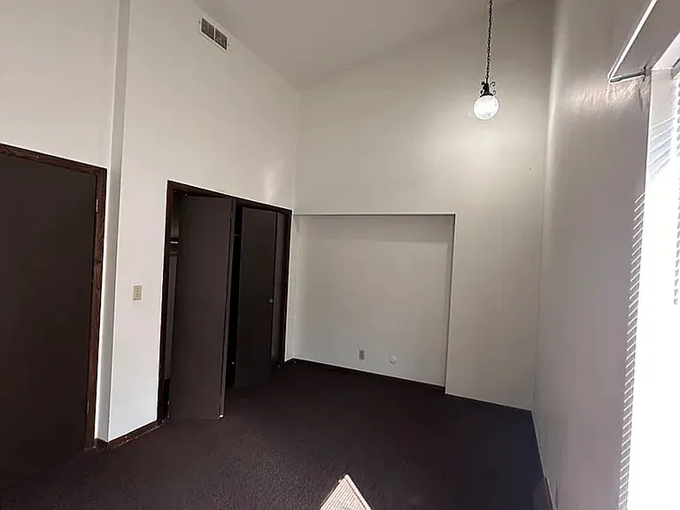2600 Rice St — Photo 6