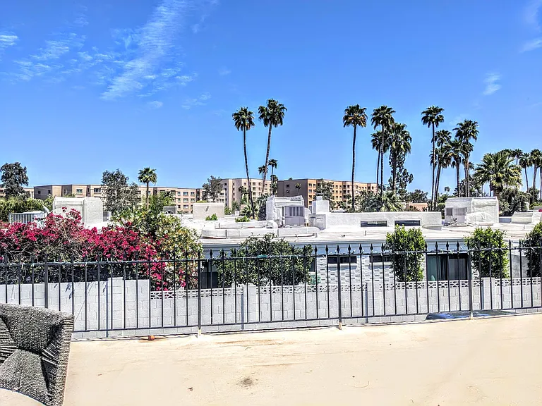 7662 E Minnezona Ave — Photo 9