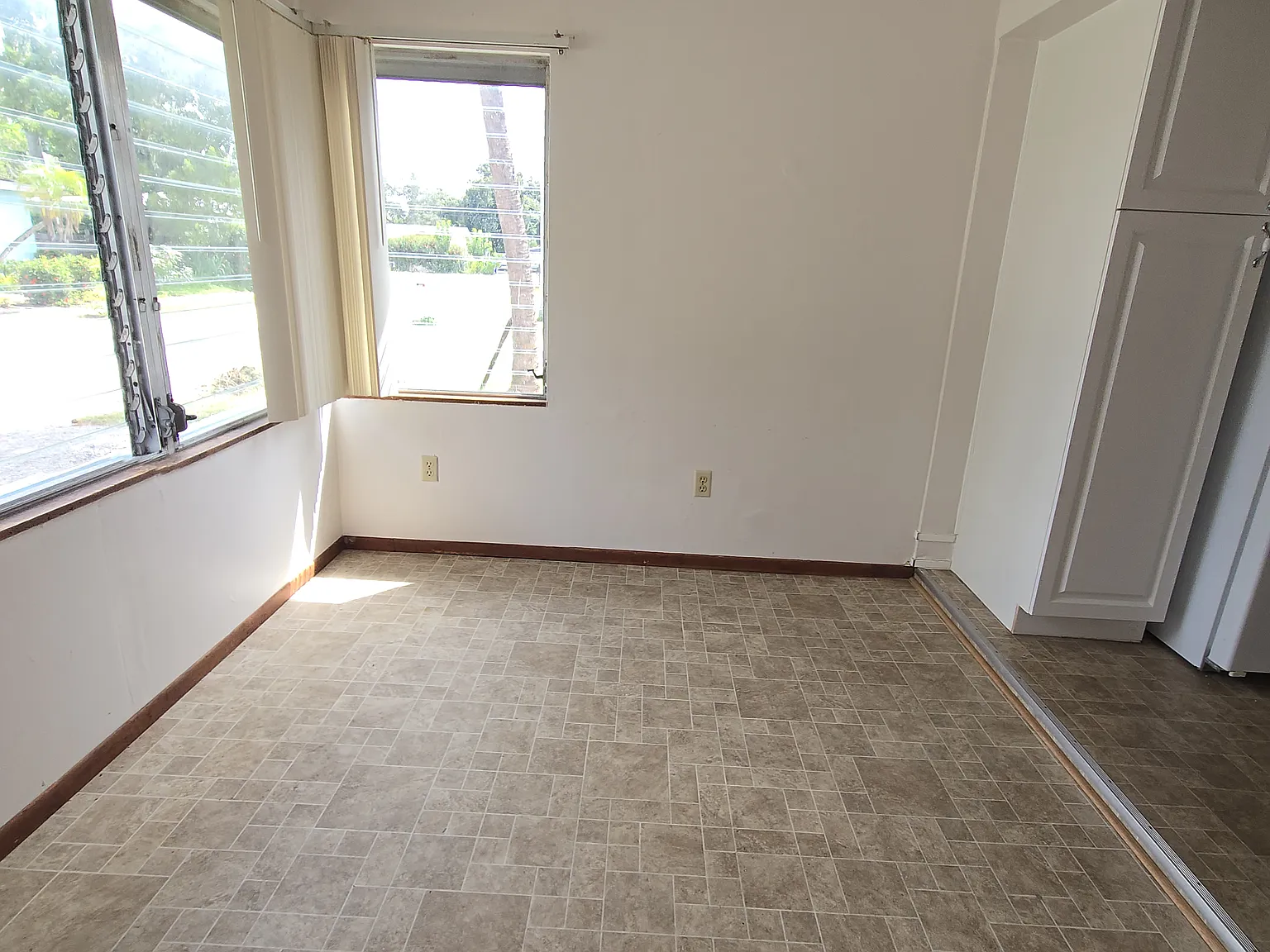 2054 Kurtz St — Photo 4