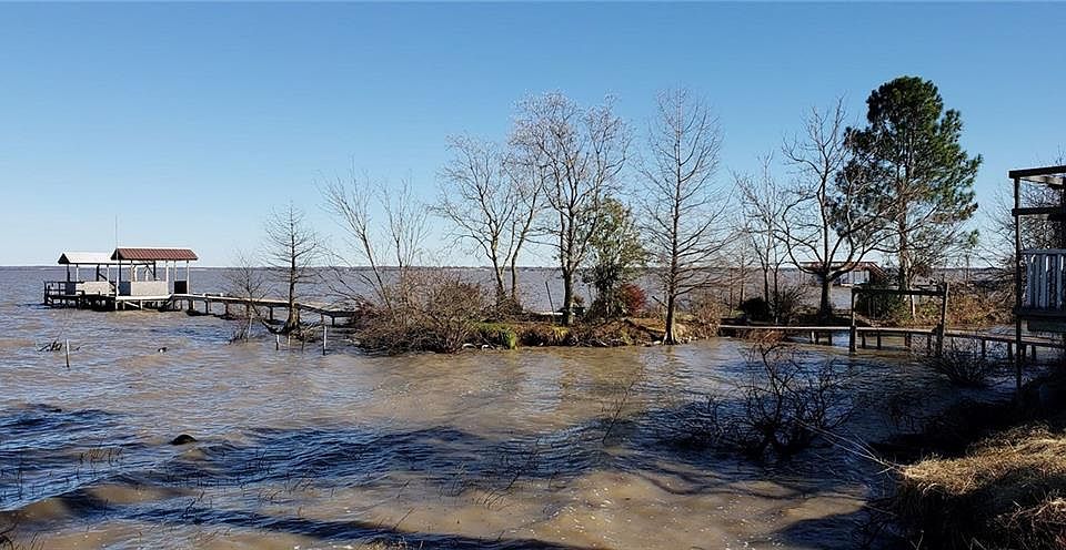 1st image of 8485 Lakeshore Dr