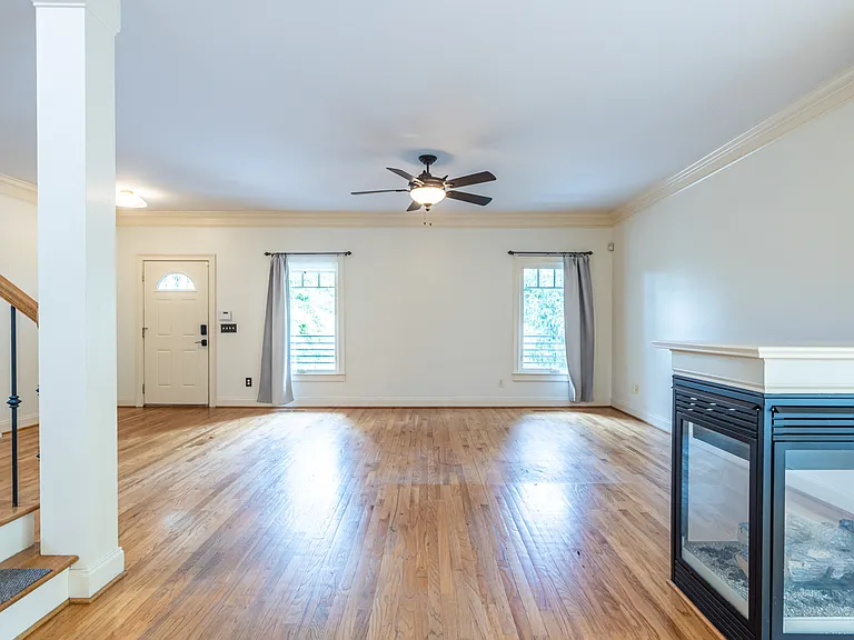 1040 Boulevard Dr NE — Photo 10