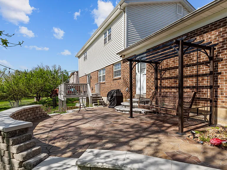1528 Woodroyal East Dr — Photo 33