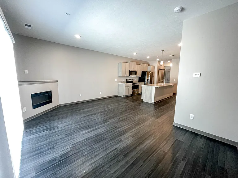 9560 Blacksmith Ct #4 — Photo 9