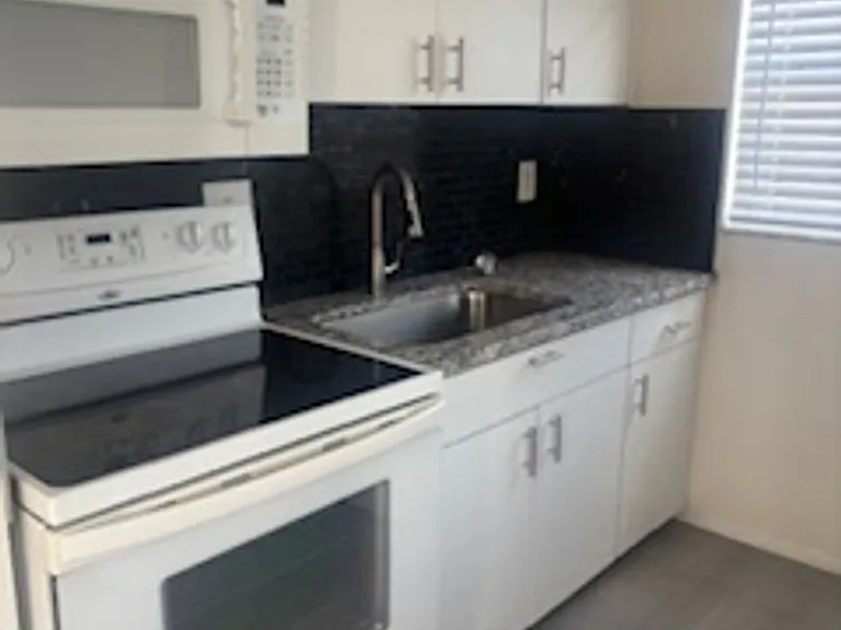 2802 Banza St #A — Photo 2