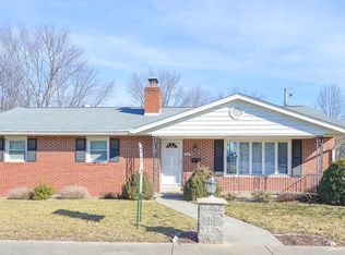 408 S Metter Ave, Columbia, IL
