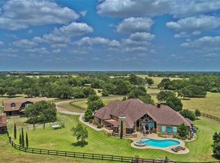 1328 Fm 682, Yoakum, TX 77995