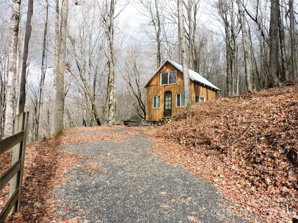 191 Bens Bnd, Bakersville, NC 28705