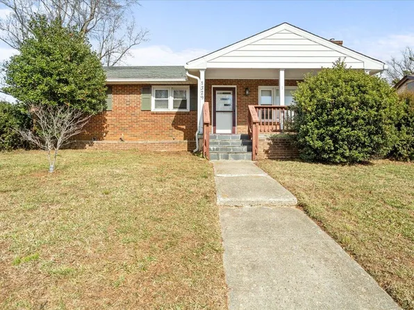 1329 Saint Jude St, Salem, VA 24153