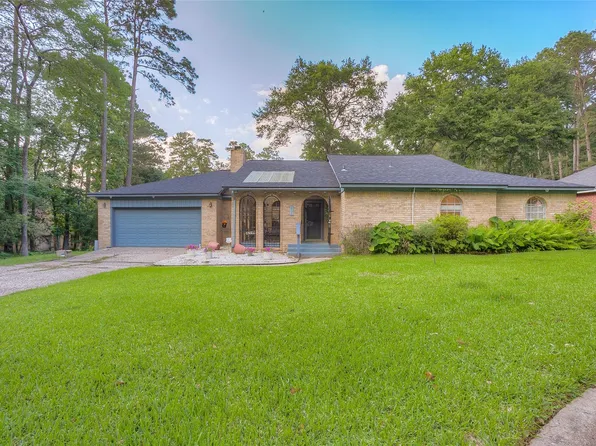 404 River Oaks Dr, Huntsville, TX 77340