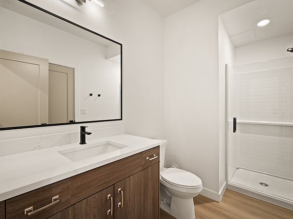 4th image of 948 E Grape Ivy Way S #102