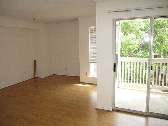 5th image of 1504 Lincoln Way APT 207