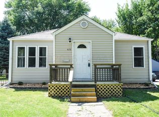 423 17th St S, Moorhead, MN 56560