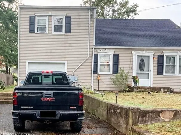346 19th Ave, Brick, NJ 08724