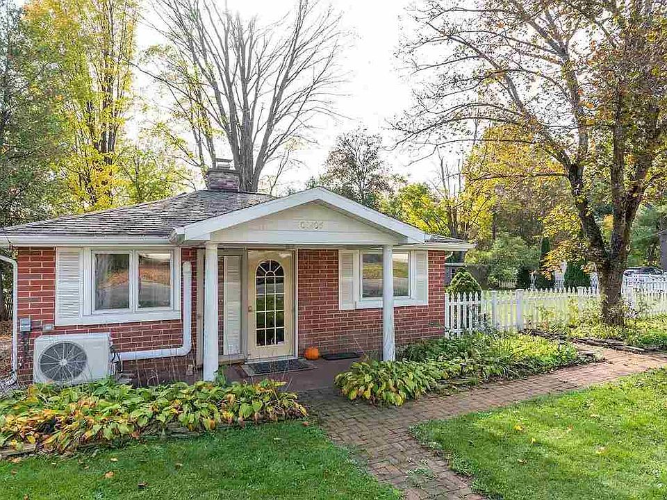 2206 N Shore Dr, Walloon Lake, MI 49796 Zillow