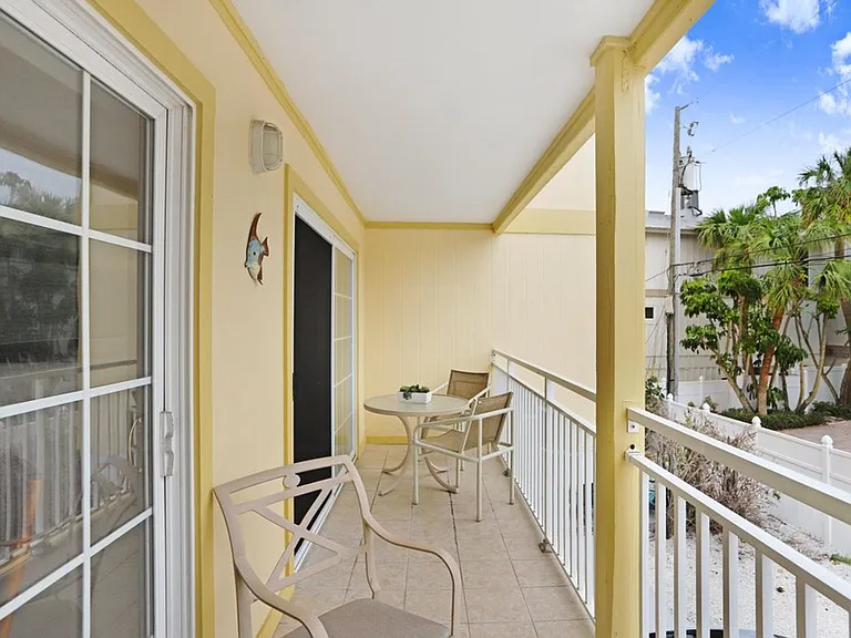 708 Gulf Blvd #A — Photo 16