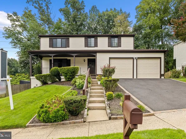 7613 Springfield Hills Dr, Springfield, VA 22153