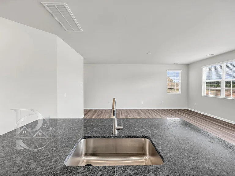 519 Marcus Way — Photo 10