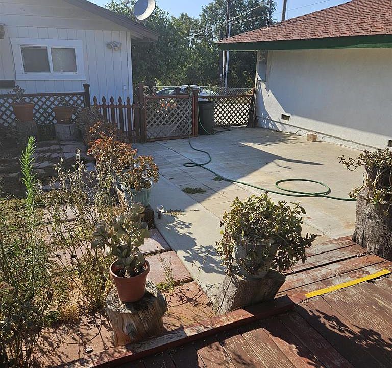 1st image of 3009 Oleander Ave