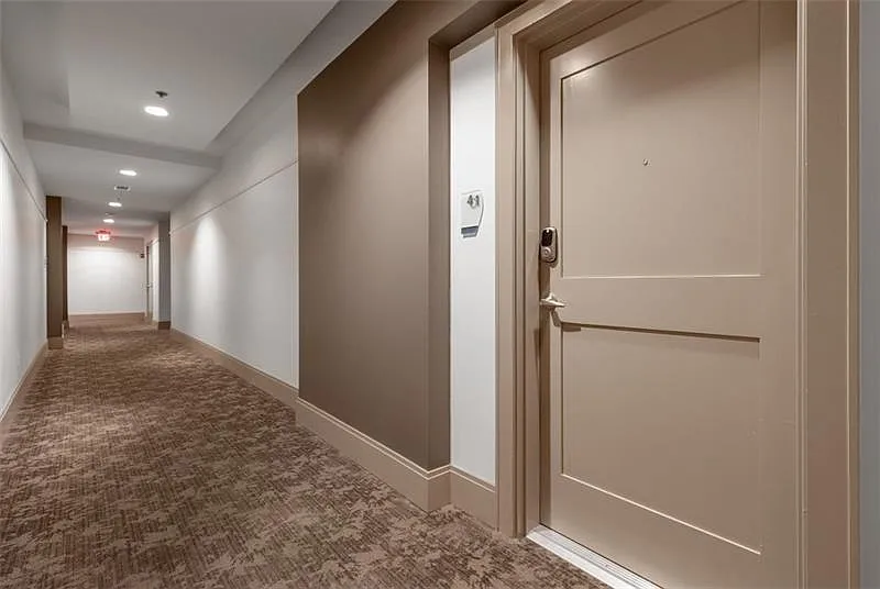 1 bed, 1.0 bath, 650 sqft, $2,500 — Photo 2
