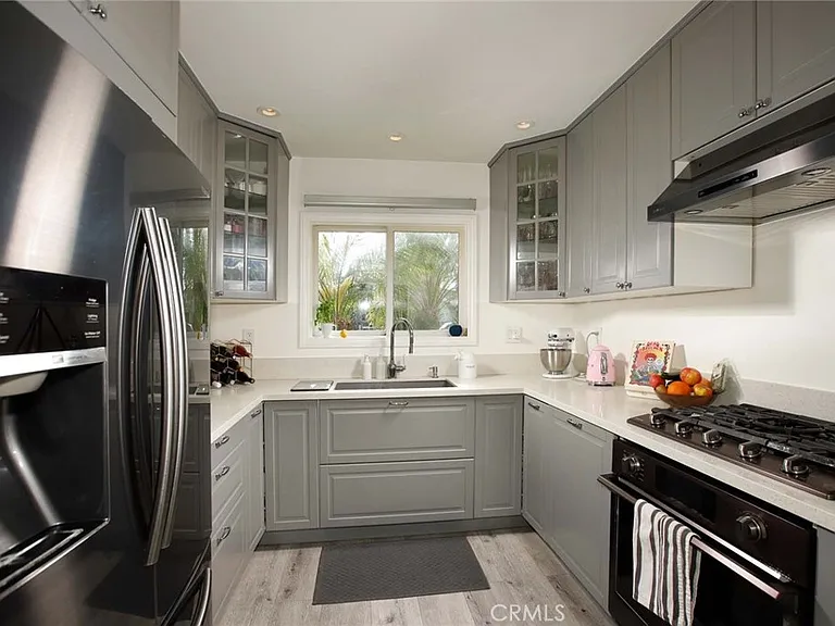 1412 N Catalina St — Photo 11