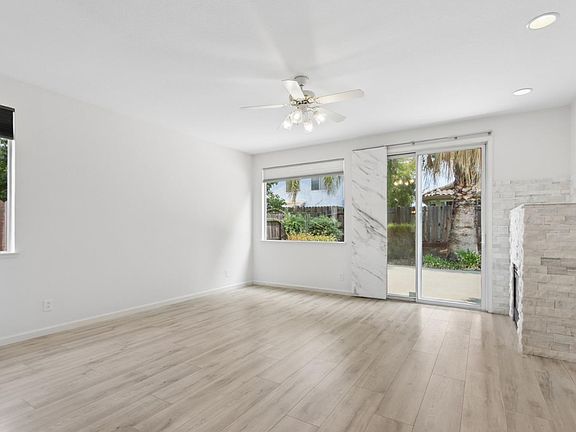 4th image of 336 Rundgren Way