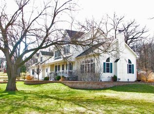 2N560 Valewood Rd, West Chicago, IL 60185