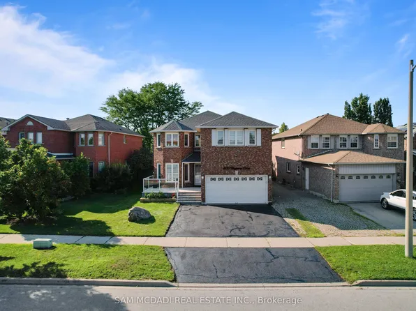 3071 Bayberry Dr, Mississauga, ON L5N 6P1