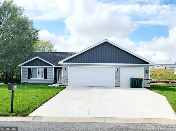 906 Wolf Ridge Ln, Waterville, MN 56096