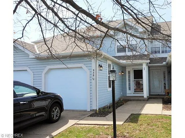935 Sturbridge Dr photo 1