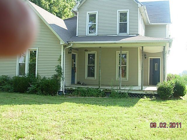 2nd image of 1020 N 1600th Rd