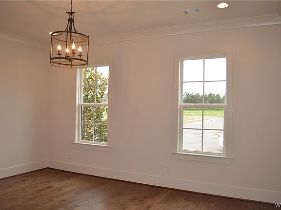 3rd image of 6003 Talbotten Ave