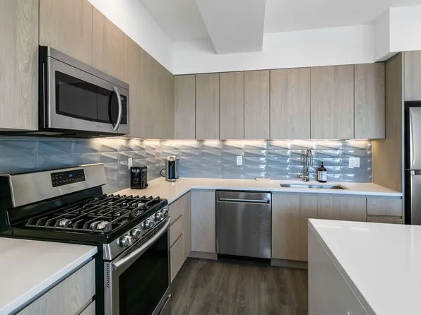 477 Broadway image 37 of 74