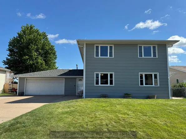 1027 Nebraska Ave, Grand Island, NE 68801