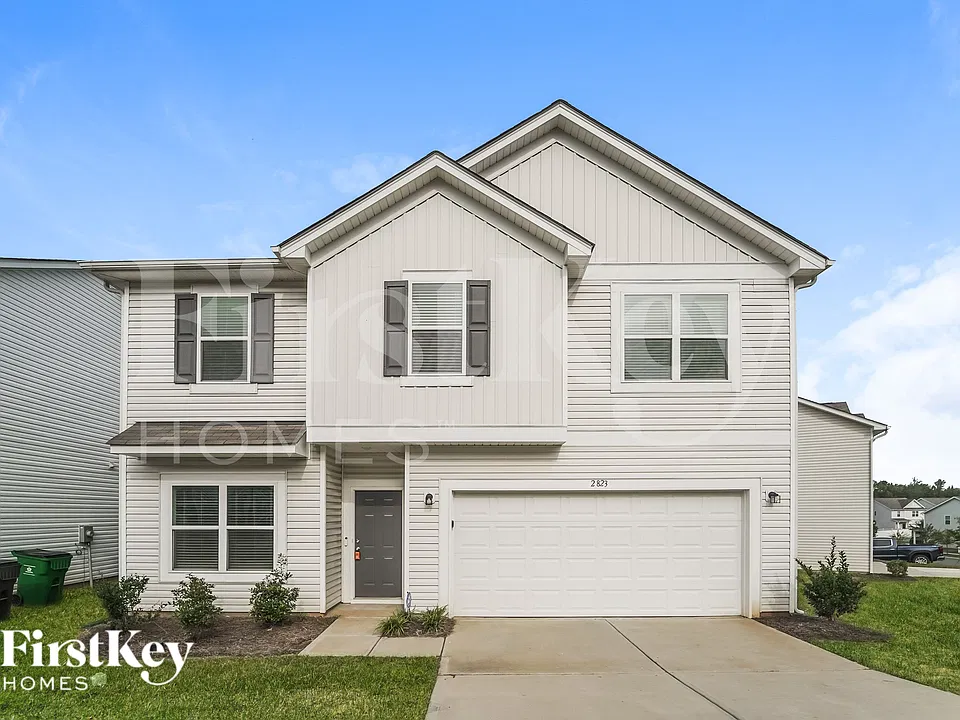 2823 Curbstone Ln