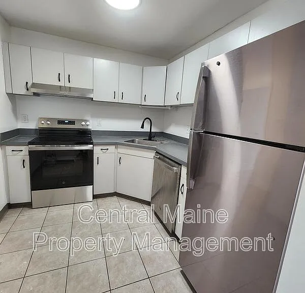 39 Northern Avenue Hts #5 — Photo 4