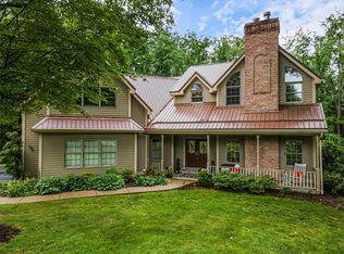 206 Tanager Ct, Evans City, PA 16033