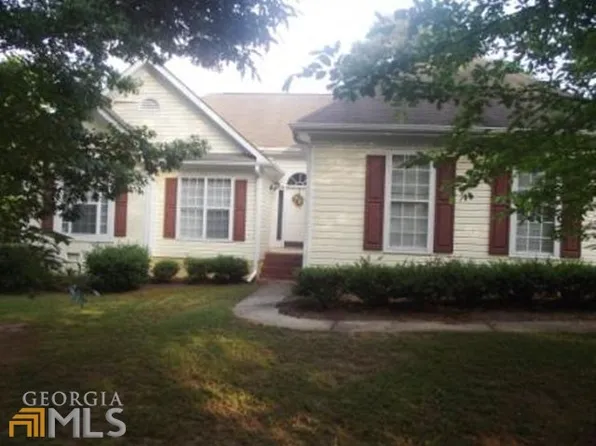 2090 Woodlake Blvd, Monroe, GA 30655