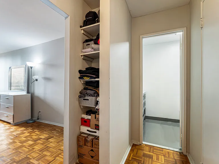 300 Winston Dr #318 — Photo 19