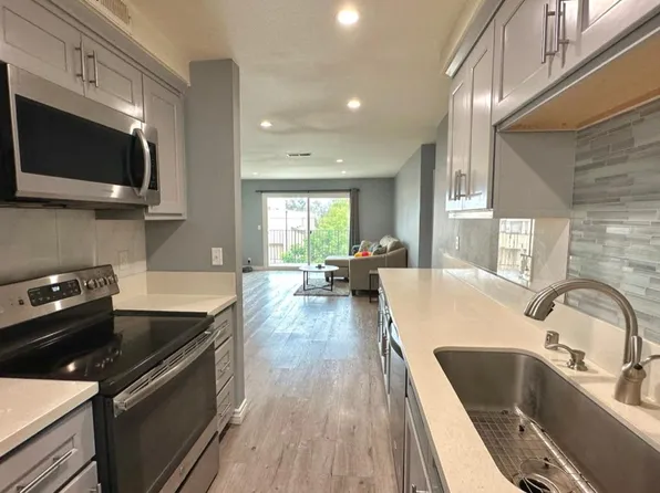 1741 Neil Armstrong St APT 201, Montebello, CA 90640