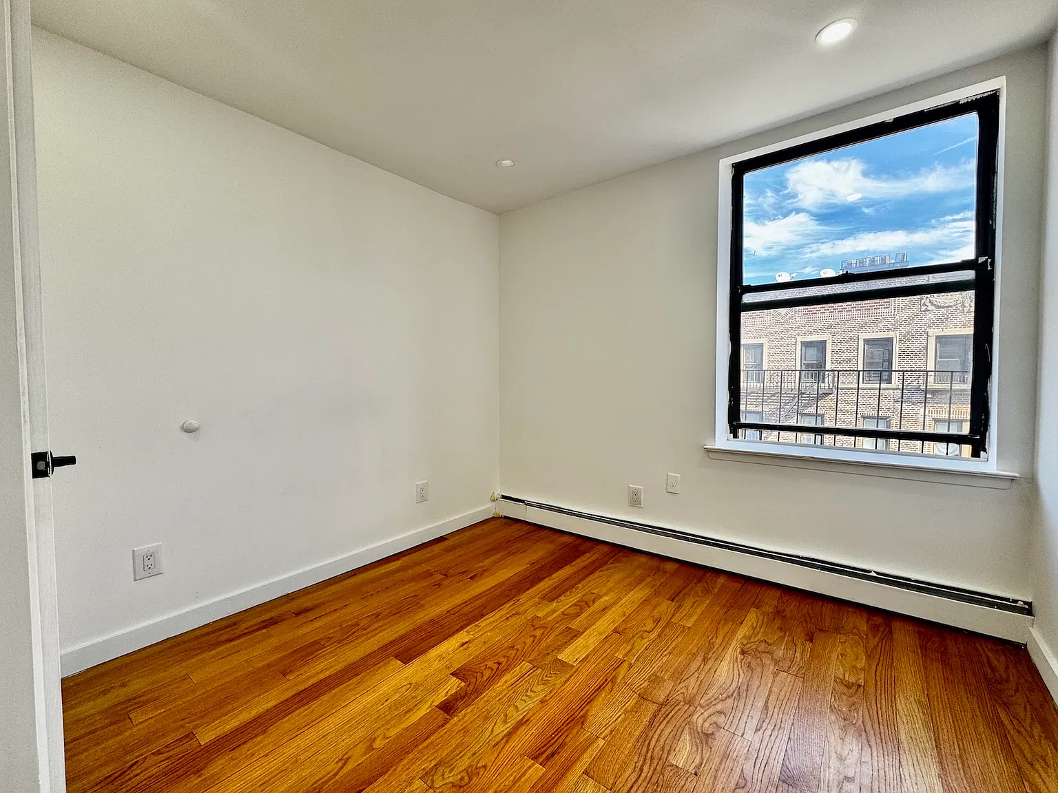 90 East 18th Street — Photo 4