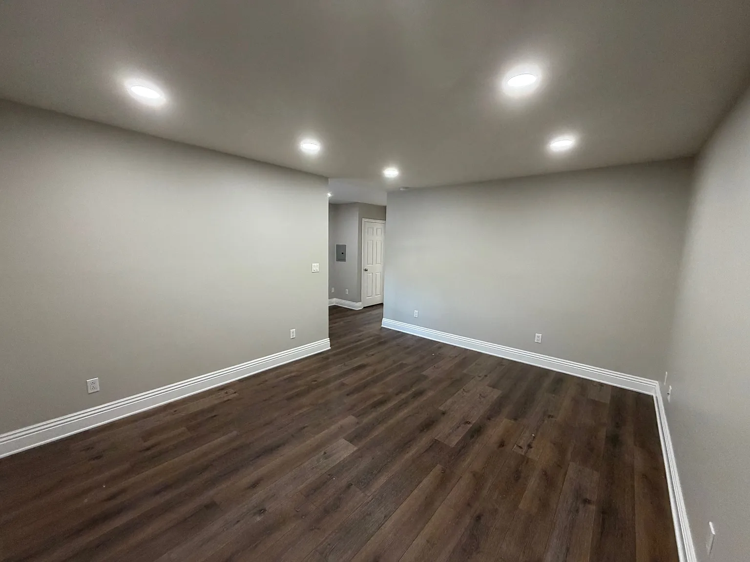 1 bed, 560 sqft, $1,750 — Photo 2