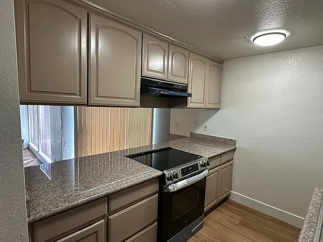 9507 Cody Way — Photo 4