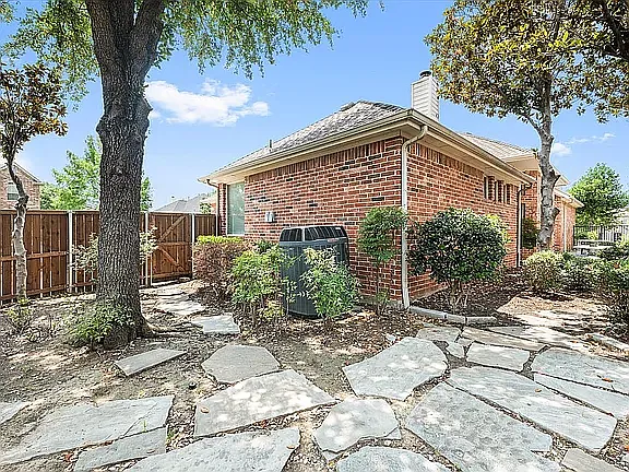 5432 Hidden Creek Ln — Photo 14