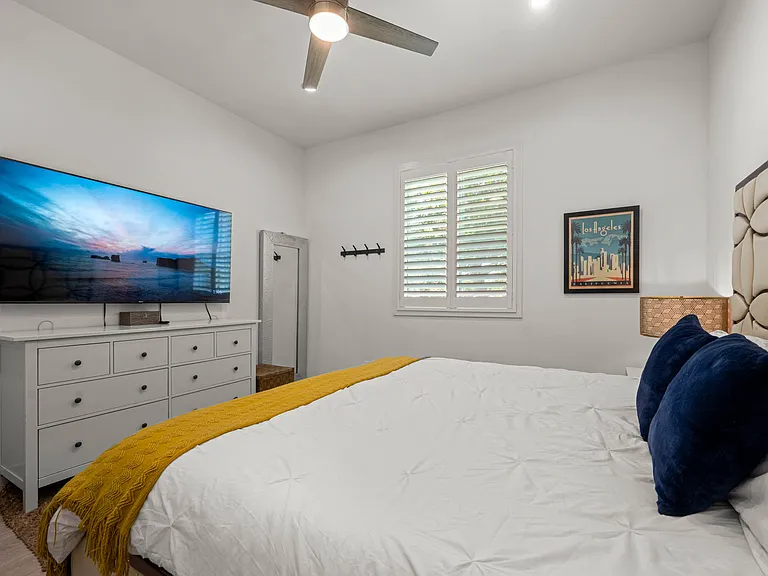 13730 Community St — Photo 52