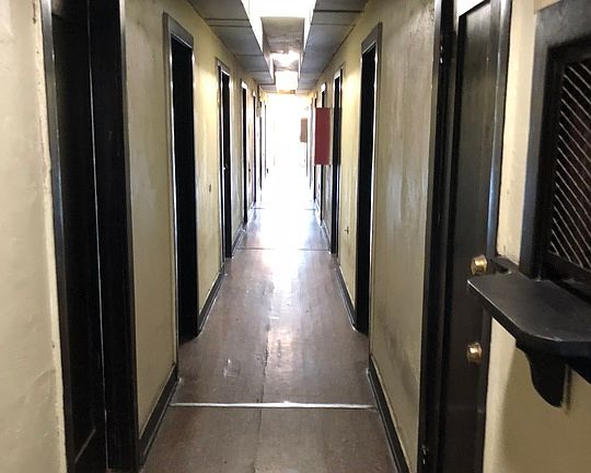 3rd image of 821 Flint Ave