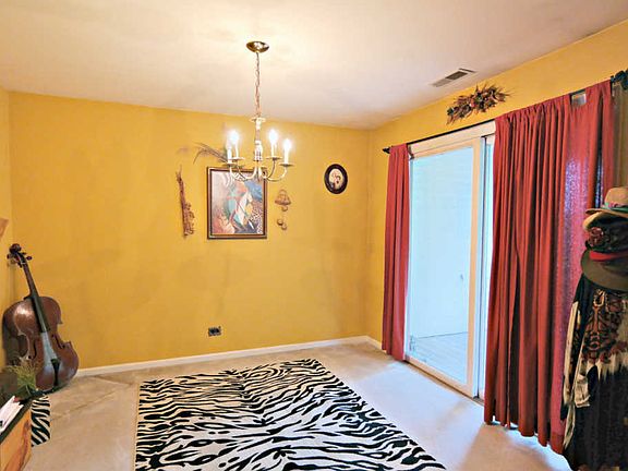 3rd image of 774 Regina Ct #774