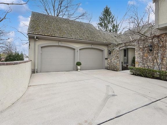 3rd image of 7910 Bristol Ct