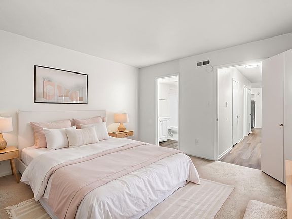 4th image of 1500 N Coalter St #5380809