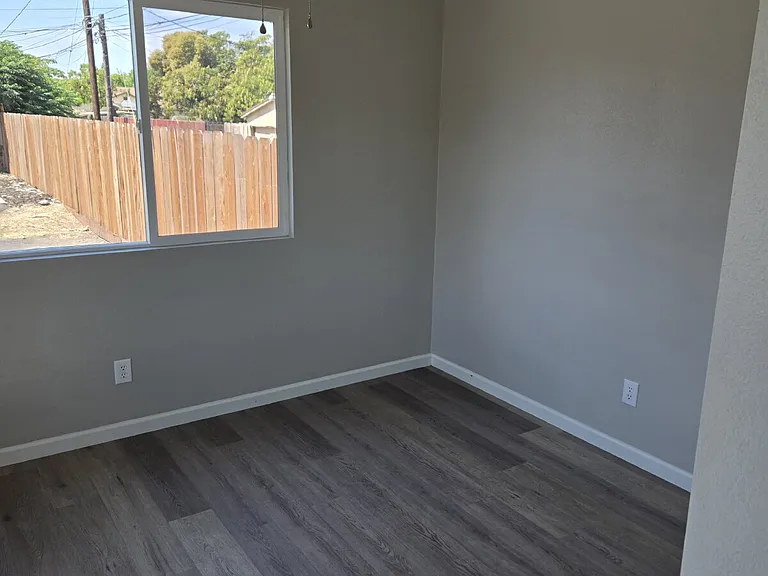 1855 D St #4 — Photo 10